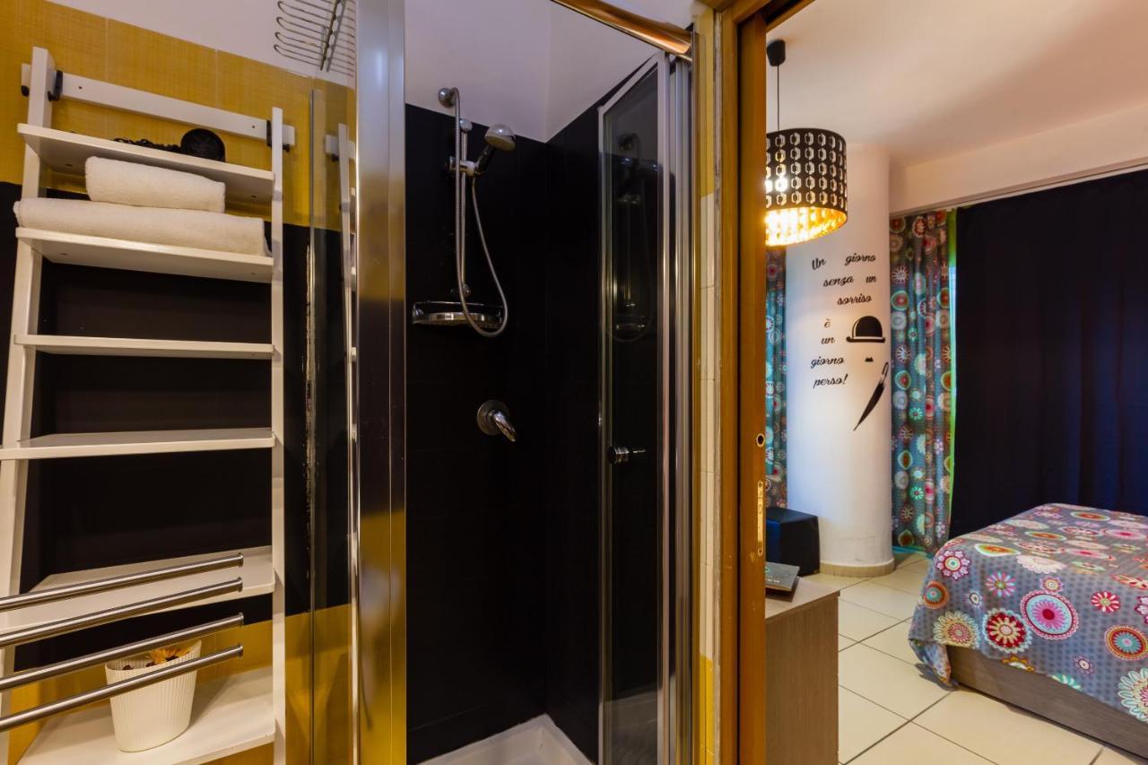 Marina Resart Rooms & Suite Naples Luaran gambar