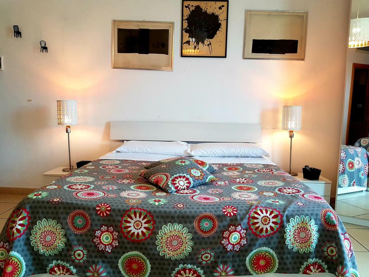 Marina Resart Rooms & Suite Naples Luaran gambar